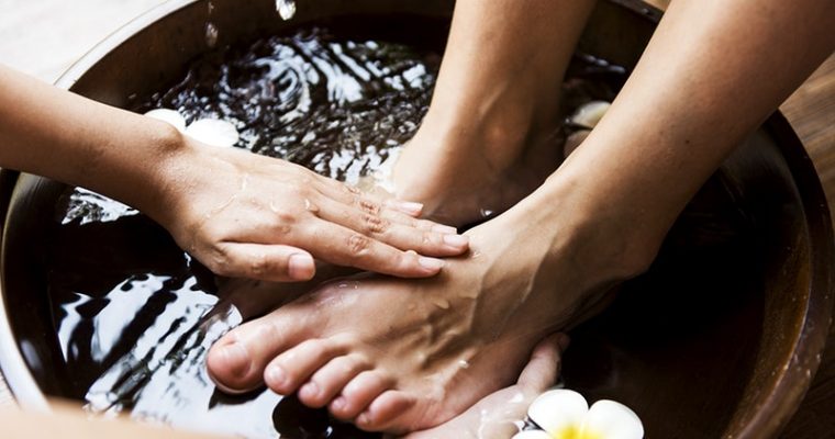 Communion Ordo Beta IV: Footwashing